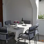 Apartment Lucic - Feels Like Home, Away From