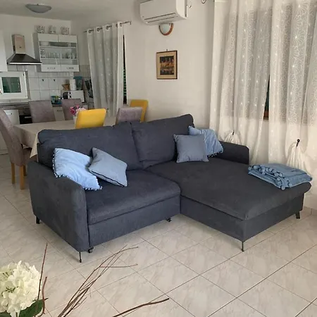 Lucic - Feels Like Home, Away From Ražanj