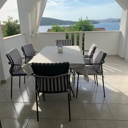 Lucic - Feels Like Home, Away From Apartamento Ražanj