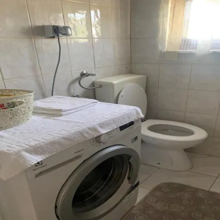 Lucic - Feels Like Home, Away From Apartamento Ražanj