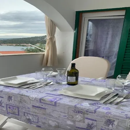Lucic - Feels Like Home, Away From Apartamento *