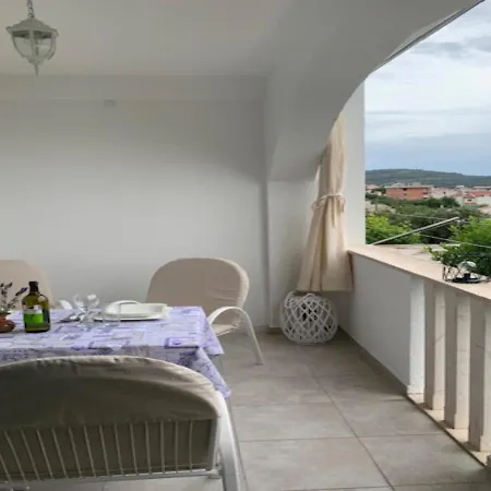 Apartamento Lucic - Feels Like Home, Away From