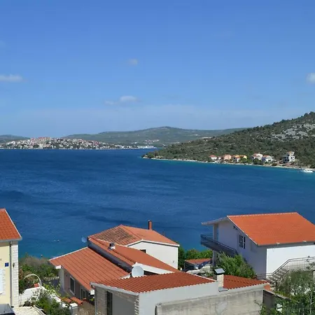 Lucic - Feels Like Home, Away From Apartamento *