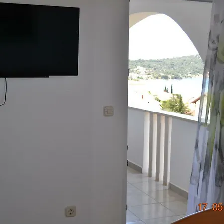 Lucic - Feels Like Home, Away From Ražanj