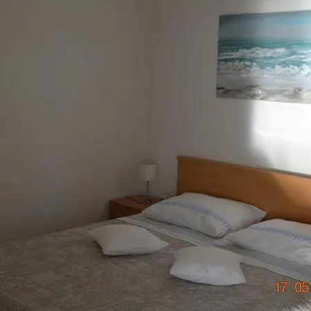 Apartamento Lucic - Feels Like Home, Away From