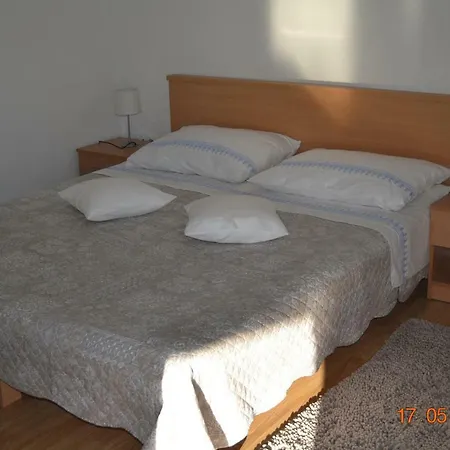 Lucic - Feels Like Home, Away From Apartamento *