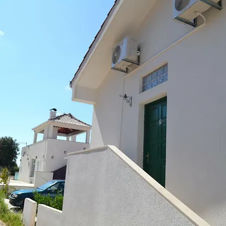 Lucic - Feels Like Home, Away From Ražanj