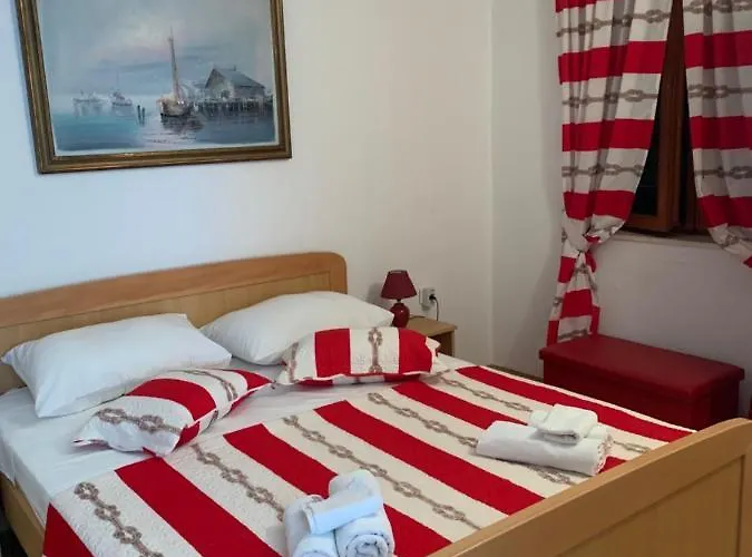 Lucic - Feels Like Home, Away From *