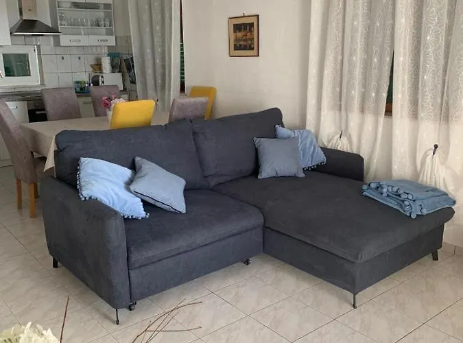 Lucic - Feels Like Home, Away From Ražanj