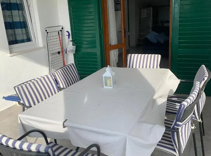 Lucic - Feels Like Home, Away From Διαμέρισμα Ražanj