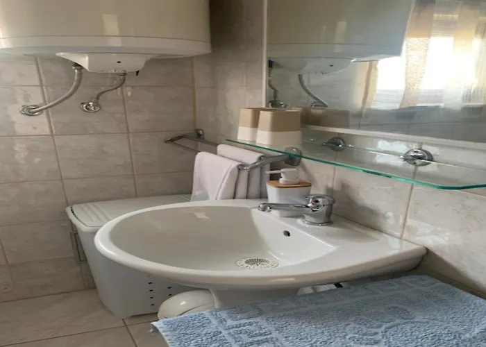 Διαμέρισμα Lucic - Feels Like Home, Away From