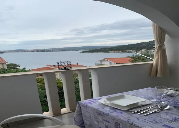 Διαμέρισμα Lucic - Feels Like Home, Away From *