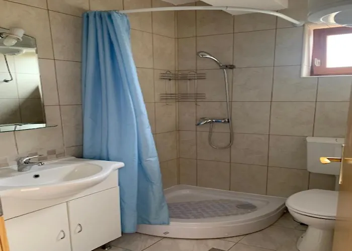 Lucic - Feels Like Home, Away From Διαμέρισμα Ražanj