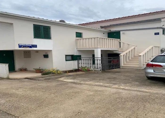 Lucic - Feels Like Home, Away From Διαμέρισμα