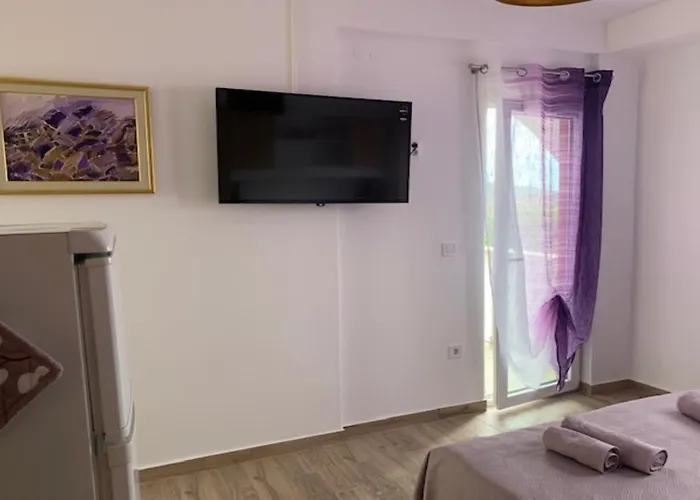 Lucic - Feels Like Home, Away From * Ražanj