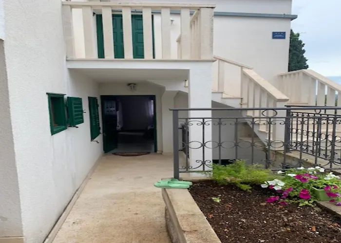 Lucic - Feels Like Home, Away From Ražanj