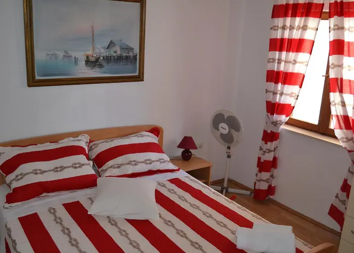 Διαμέρισμα Lucic - Feels Like Home, Away From