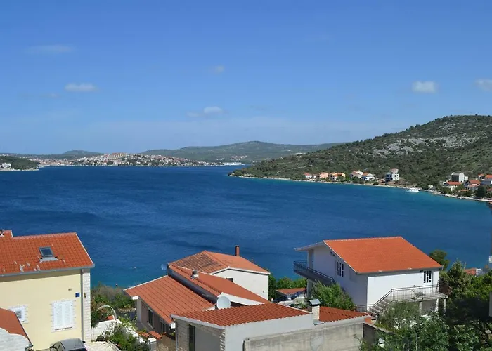 Lucic - Feels Like Home, Away From Apartment *