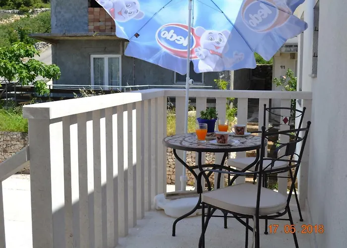 Lucic - Feels Like Home, Away From Lägenhet