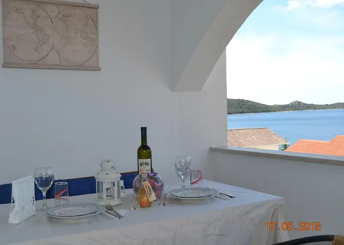 Διαμέρισμα Lucic - Feels Like Home, Away From Ražanj