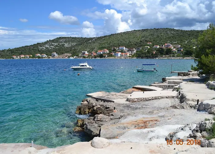 Lucic - Feels Like Home, Away From Ražanj