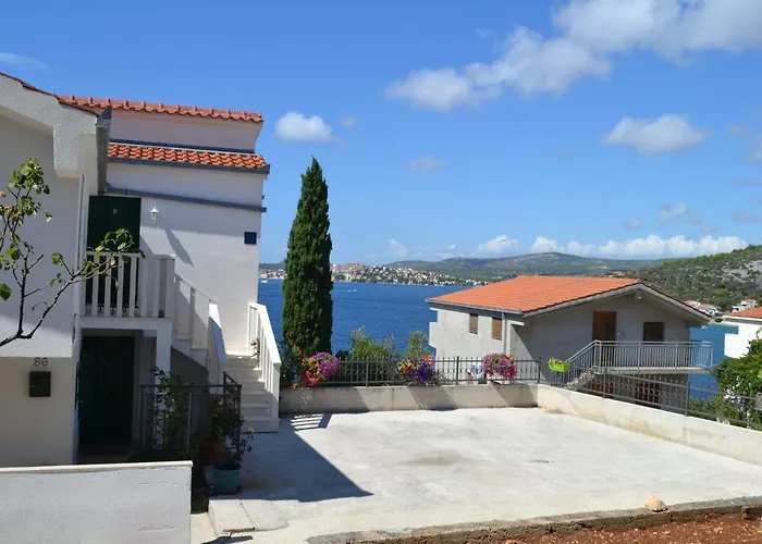 Lucic - Feels Like Home, Away From Apartment