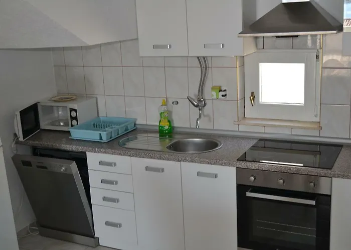 Lucic - Feels Like Home, Away From Ražanj