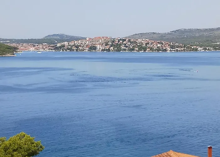 Lucic - Feels Like Home, Away From Ražanj